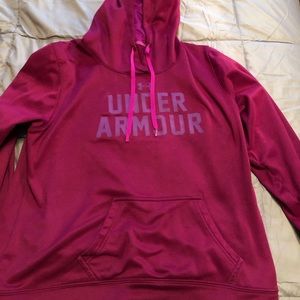 Women’s under Armour Sweatshirt